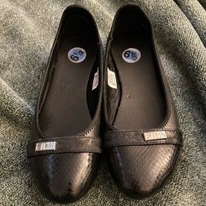Fila black flats